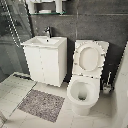 Easystay Two Bedroom Appartamento Larnaca
