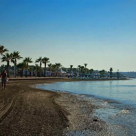 Easystay Two Bedroom Appartement Larnaca