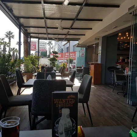Easystay Two Bedroom Λάρνακα